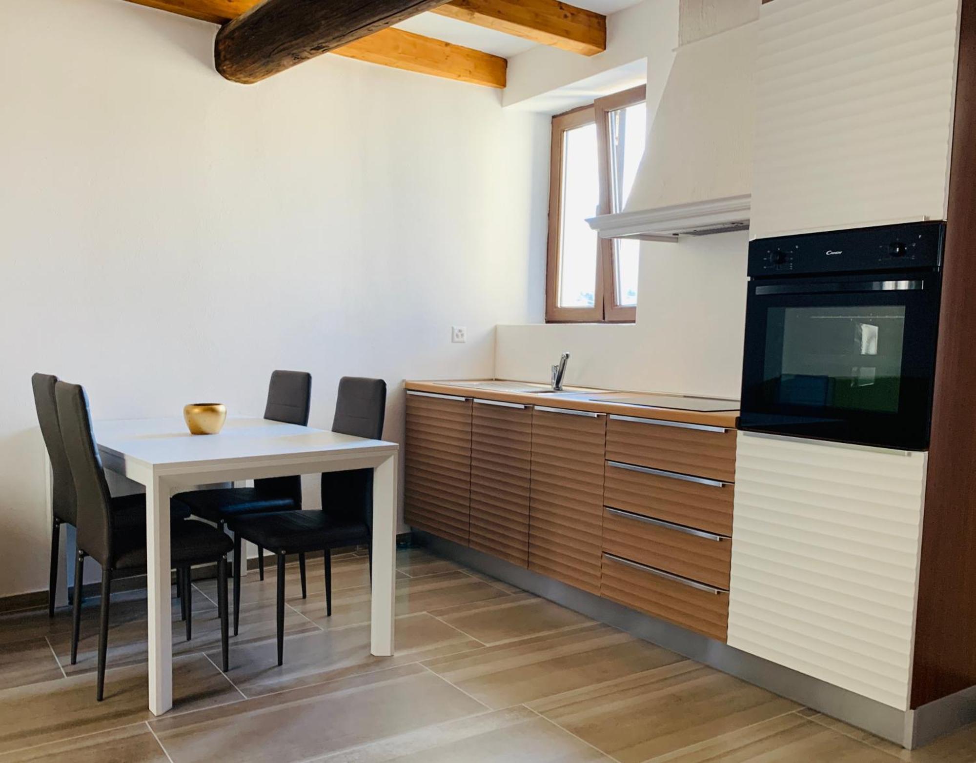 Duplex In Con Cortile Privato * Lugano